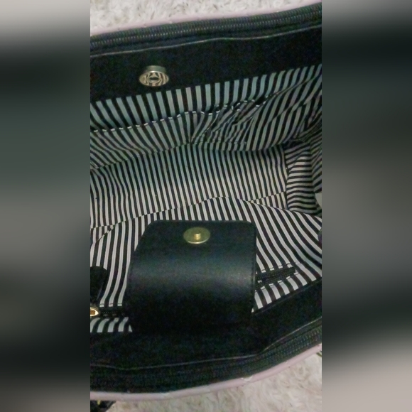 Purse - Picture 4 of 7